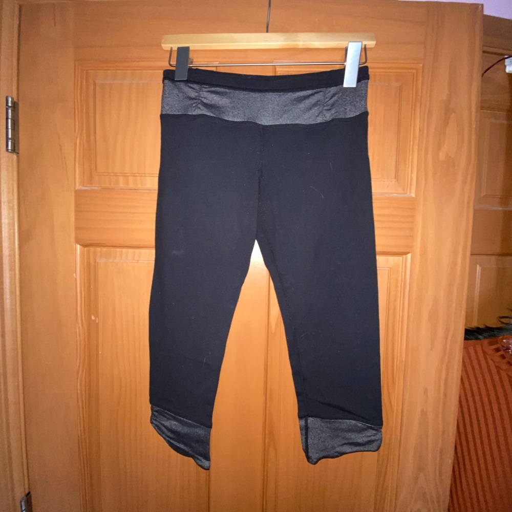 Lululemon 6 Luon Leggings